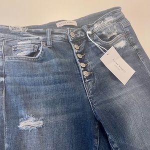 High Rise Distressed Flare Jean 🌸